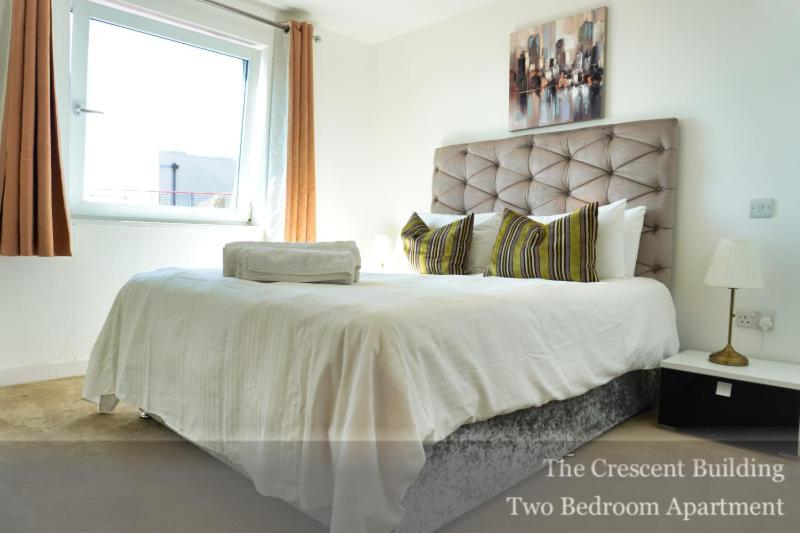 Gunwharf Quays Apartments 포츠머스 외부 사진
