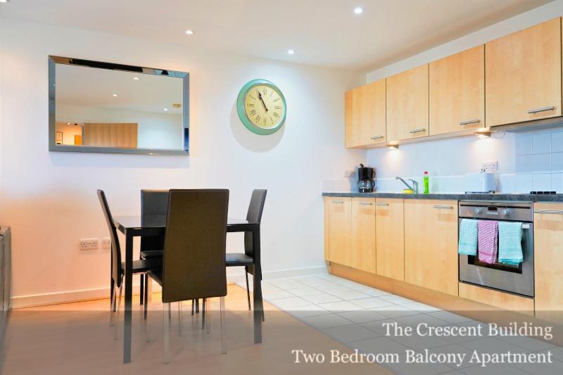 Gunwharf Quays Apartments 포츠머스 외부 사진