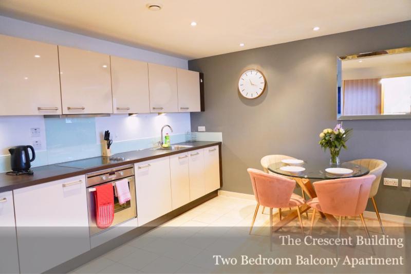 Gunwharf Quays Apartments 포츠머스 외부 사진