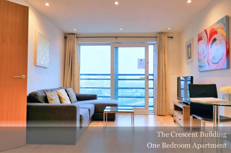 Gunwharf Quays Apartments 포츠머스 외부 사진