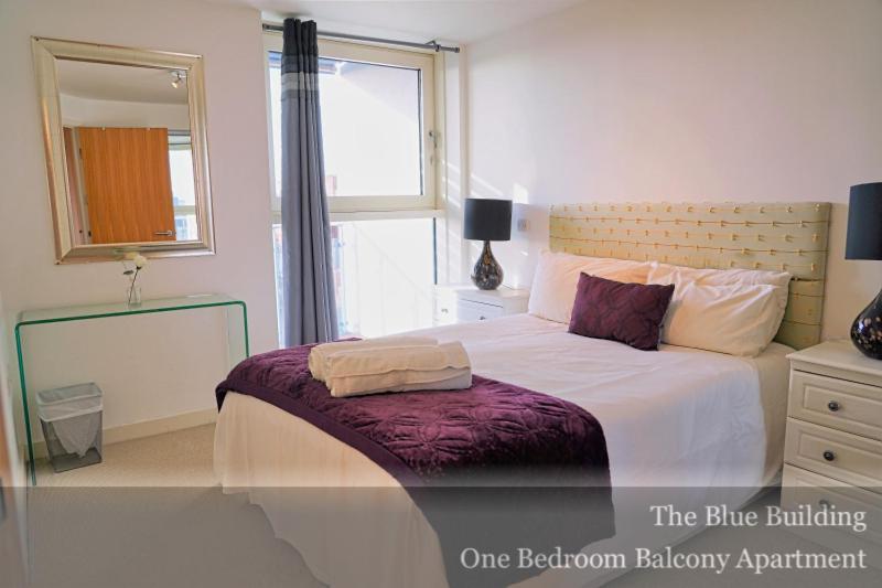 Gunwharf Quays Apartments 포츠머스 외부 사진