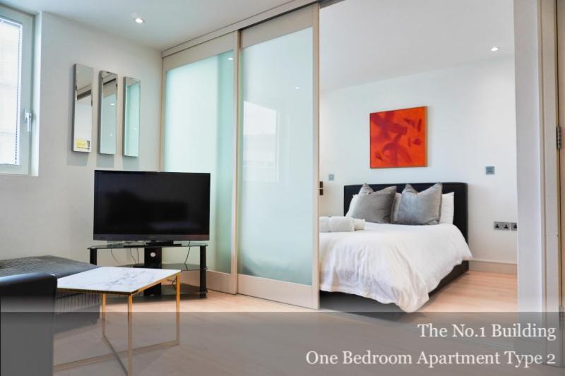 Gunwharf Quays Apartments 포츠머스 외부 사진