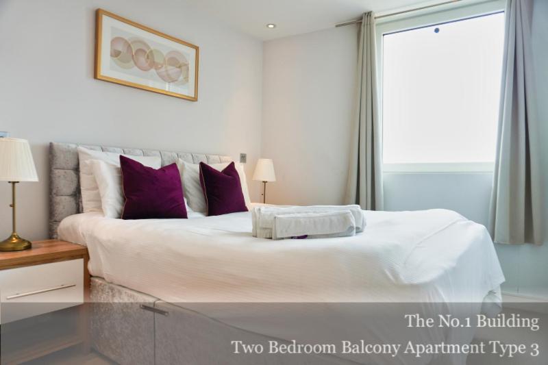 Gunwharf Quays Apartments 포츠머스 외부 사진